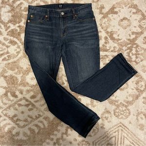 GAP Straight leg Girlfriend Fit jeans
